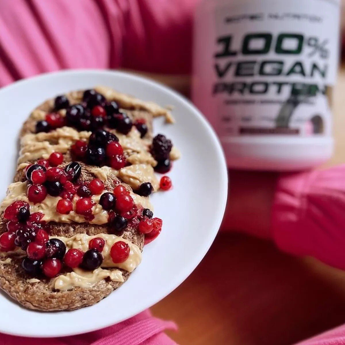 Scitec Nutrition 100% Vegan Protein 1kg pflanzliches Proteinpulver mit 5 Proteinquellen und Vitamin B12 für Veganer