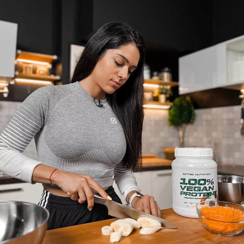 Scitec Nutrition 100% Vegan Protein 1kg pflanzliches Proteinpulver mit 5 Proteinquellen und Vitamin B12 für Veganer